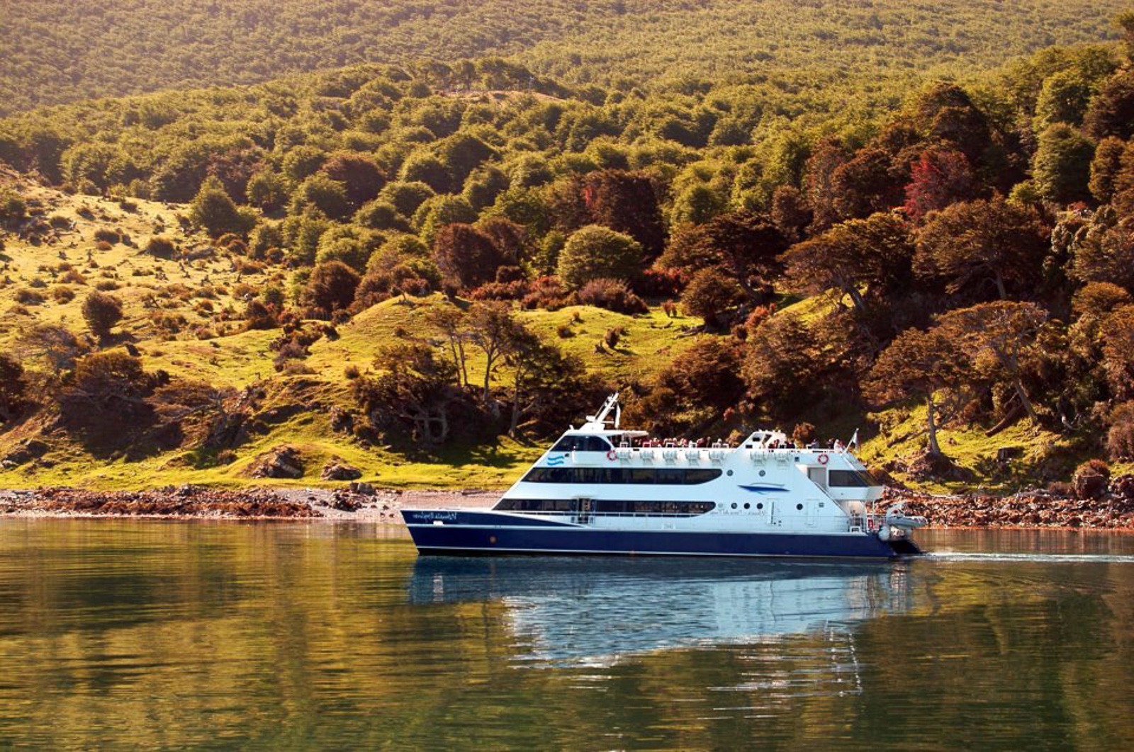 Otoño en Ushuaia en el Canal Beagle