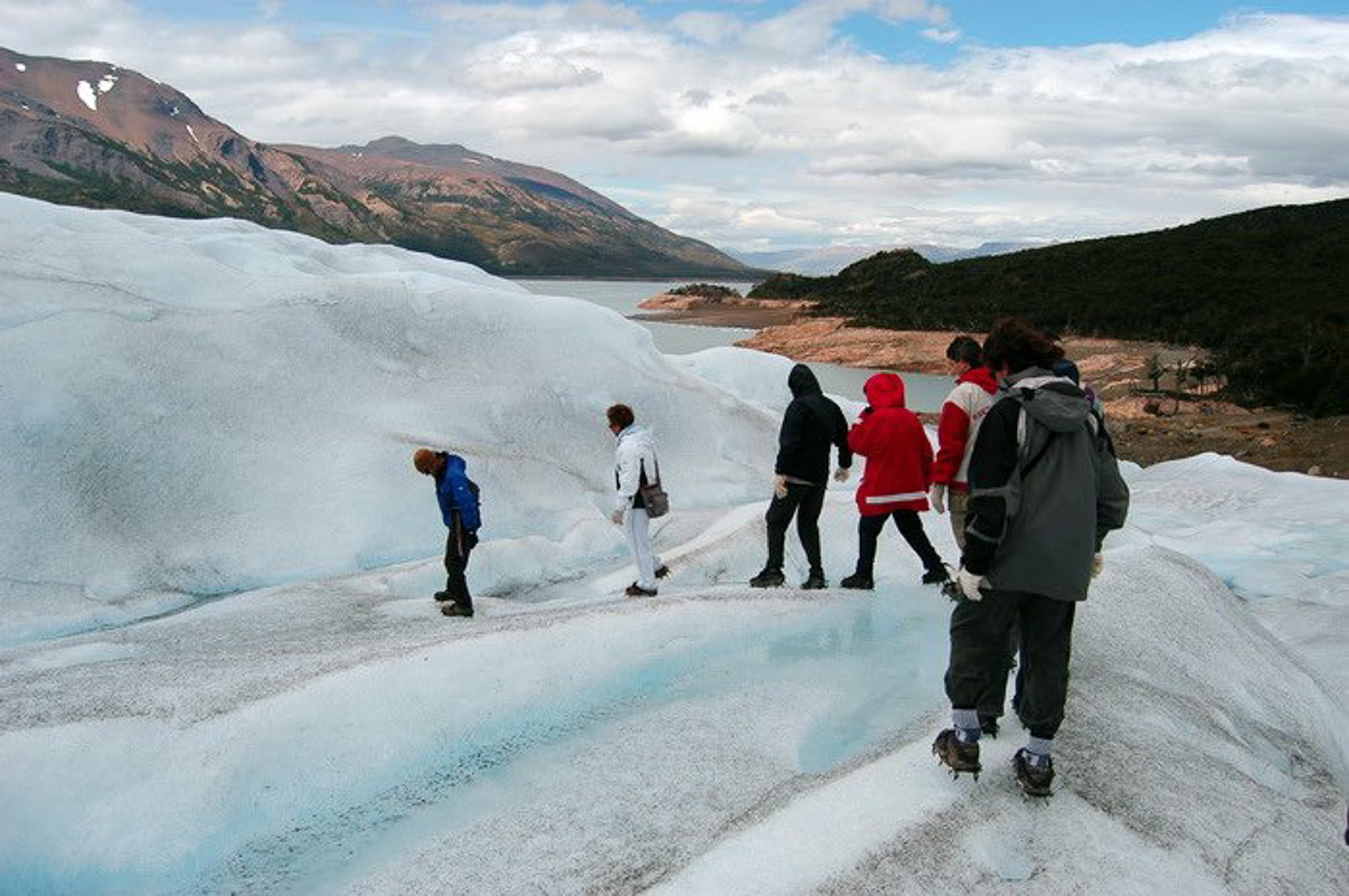 Trekking de gelo grande sobre a geleira - Imagem 8