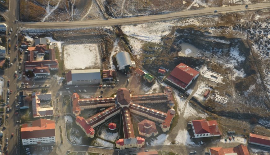 Aprender sobre a história da prisão no fim do mundo.