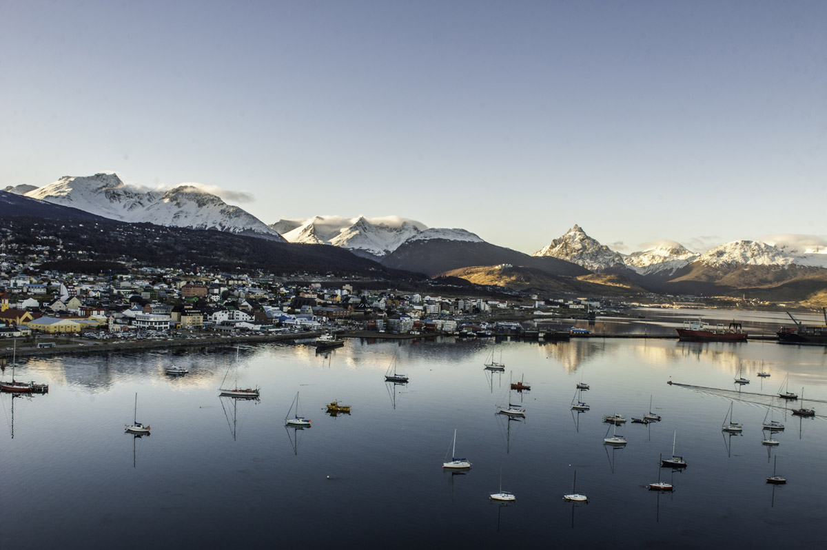 Aquí les contamos los motivos de por qué Ushuaia es un lugar único en Argentina y que vale la pena conocer. Ushuaia posee curiosidades que ninguna ciudad del mundo posee, vamos a descubrirlas.